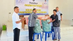Pemkab TTU Salurkan Bantuan Pukat kepada Enam Kelompok Nelayan Wini, Dorong Produktivitas dan Kesejahteraan